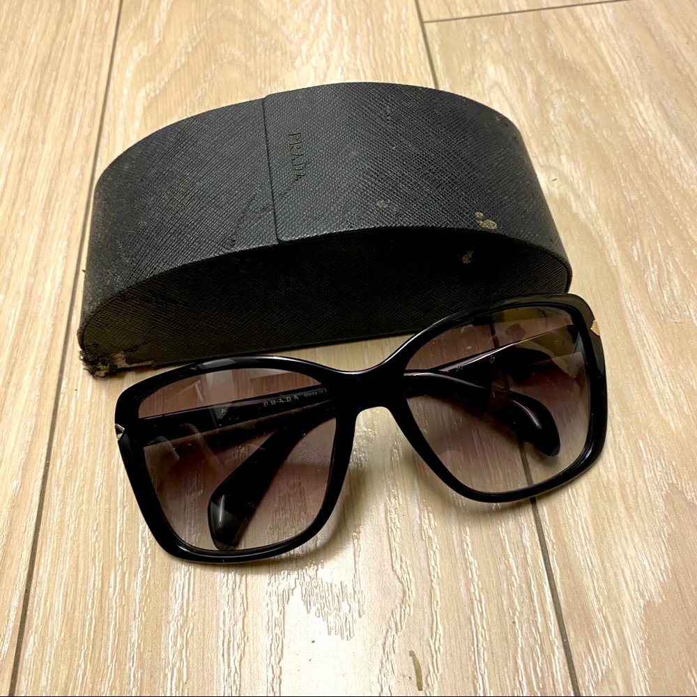 Prada Women's Sunglasses SPR14P